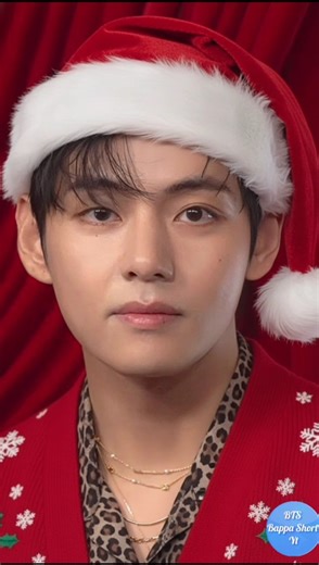 Christmas with V 🎅 #BTSV #Taehyung