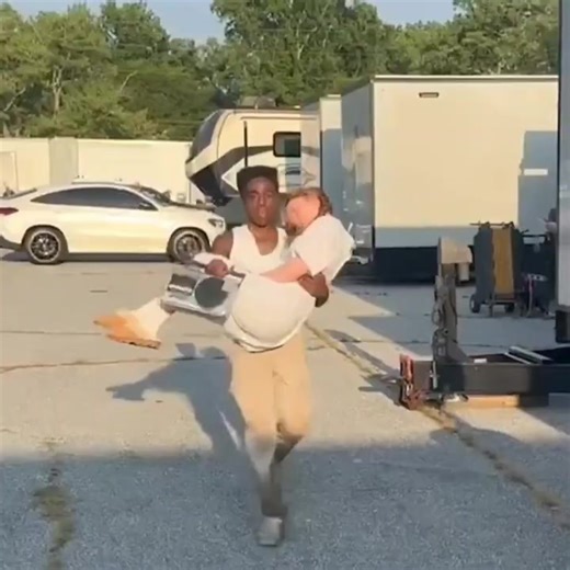 Sadie Sink y Caleb McLaughlin en detrás de cámaras de Stranger Things 5! | 𝙎𝙖𝙙𝙞𝙚 𝙎𝙩𝙖𝙣