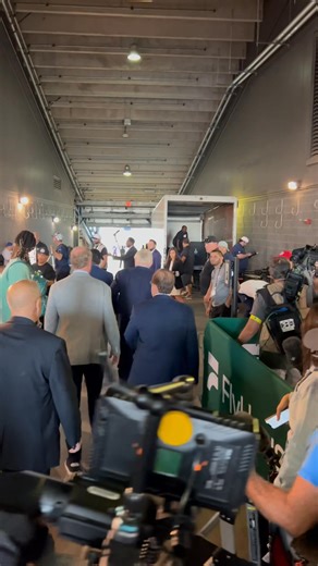 Jerry Jones fined $250k… Cowboys owner Jerry Jones was seen & recorded during the #DallasCowboys game putting up a middle finger toward New York Jets fans in MetLife Stadium on Sunday. Jerry told 105.3 The Fan it was inadvertent — and he meant to give a thumbs up instead. The NFL is fining Jones $250,000 anyway for the gesture. #dallas #fortworth #texas #nfl #dfw #cowboys #dakprescott #ceedeelamb #jerryjones #football #sports | Pat Doney NBC 5