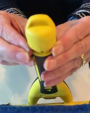 How to attach the ENJO Multi Tool or ENJO Window Cleaner to the ENJO Telescopic Pole