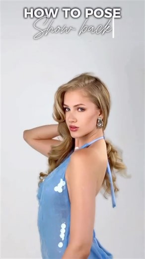 How Elegant Women Pose in Photos #shorts