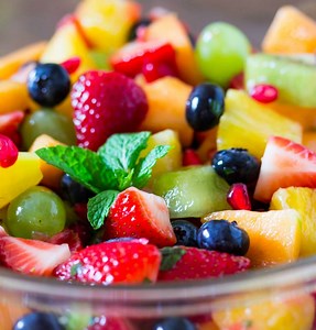 NEW! Honey Pineapple Rainbow Fruit Salad is the perfect refreshing and delicious way to enjoy fruit. Perfect for breakfast, a mid afternoon snack or even a light dessert! Get the recipe here: http://ikneadtoeat.com/honey-pineapple-rainbow-fruit-salad/ | I Knead to Eat