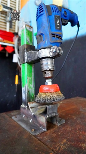 180K views · 772 reactions | DIY Tool to Remove Rust FAST – Made with a Drill #reels #fblifestyle #instagramreels #diytools #rustremover #removertool #rusty #drillhacks #metalworking #welding #fabrication #lifehacks | Tool Time Lab | Facebook