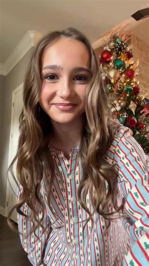1.3K views · 22 reactions | Polar Express Merry Christmas Eve!! ❤️﫶 xoxo Linden #PolarExpress #ChristmasEve #TikTok #Viral #Trending | Laurie Miesner | Facebook