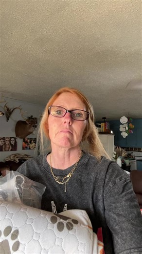 Washable pee pads for pets. Nonslip, leakproof, machine washable, super absorbent, lots of sizes available!! #dogs #dogmom #doglover #goldenretriever #dogsoftiktok