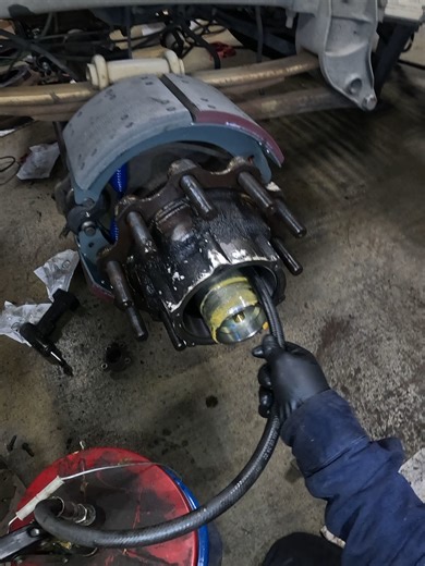 Do not put oil in grease hubs, How to complete a wheel end on a converter dolly/trailer semi, #asmr #diy #bluecollar #dieselmechanic #howto #povs #mechanic