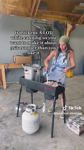 Sausage gravy! It is rebel canning. #canningandpreserving #foodstorage #selfsufficient #selfsufficiency #homestead #urbanhomestead #canning #canningseason #recipe#onthisday