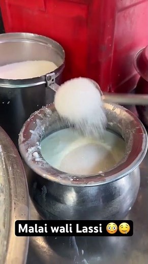 Experience the authentic taste of Punjab with the creamiest and most flavorful lassi in Amritsar!