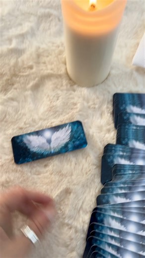 Choisis une carte et Reçois ta guidance avec l’Oracle des Gardiens ailés 😇 Cette nuit en dormant, on m’a soufflé de vous proposer une Guidance avec mon Oracle, donc je m’exécute ❤️#angel #archange #Mickael #guidance #etsyshop 💖 | Mich Aile Ange Médium