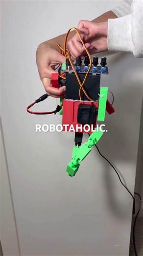 We love robots!! Do you? Tell us what you like the most about them! #robot #relatable #innovation