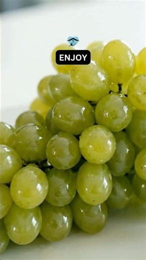 The Right Way to Wash Grapes