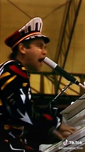Bennie And The Jets - Elton John, Live at Central Park, NYC, 1980 #80s #80smusic #70s #eltonjohn #bennieandthejets #classicrock