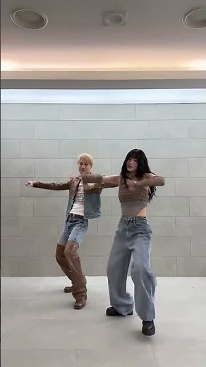 Dancing king & queen Rovers 🐻🍑 #카이 #KAI #모모 #MOMO #Rover #KAI_Rover #RoverChallenge