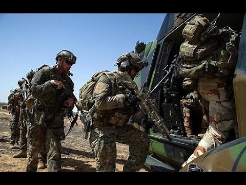 L'ARMÉE FRANÇAISE COMBAT LES DJIHADISTES AU MALI REPORTAGE