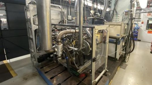 Hydrogen engine powers long-haul vehicles efficiently
