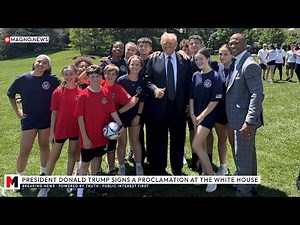 🇺🇸 President Donald Trump signs Presidential Fitness Test Award in the Oval Office [LIVE]