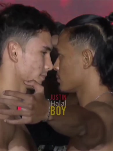 1 malam 2 fighter antara terkuat malaysia di hbsi oleh elias ghazali.. elias ghazali mnghbsi 2 petarung dlm 1 mlm dgn stiap seorg 4 ronde, total 8 ronde 2 pertarungan dlm 1 mlm dgn elias ghazali menjadi champions di PAHLAWAN INTERNASIONAL FIGHT.. apa lgi cuman butuh 1 orang fighter aja untuk elias ghazali melawan fahri.. fighter kmpng mau lawan fighter One champions ??😹 @FahriAl @Eliasghazali @kabilanjelevan @Jaasuzuran @Wafiy Aan @celloszxz🧑🏻‍🦲 @FURY @BYON COMBAT @ONE Championship #indonesi