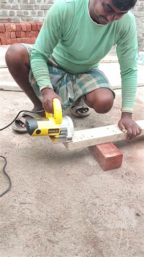PLY&WOOD RUNNER CUTTING MACHINE WORK#construction #civilcontractors #civilwork #civilengineering