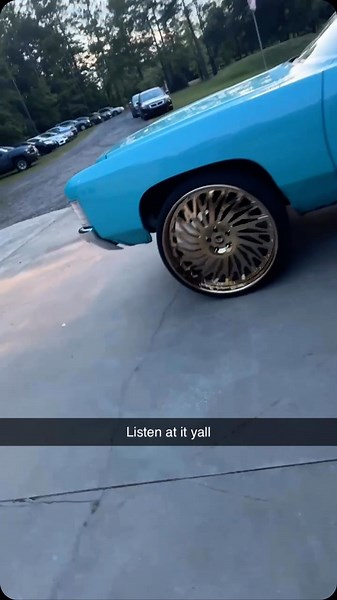 Tae Lott on Instagram: "Fam 1971 Caprice on Forgiatos with that motor talking 🔥🔥 #1971caprice #oldskool #donk #forgiatos #explore"