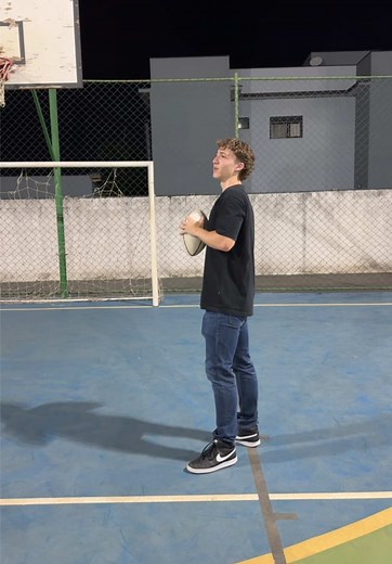 Nice catch cheer🇺🇸🧔🏻‍♀️ #resenha #fyp #charliedamelio #paradagay #hashtag #sigma #borabill #nicolasneto🤘🏼 #nicolasneto