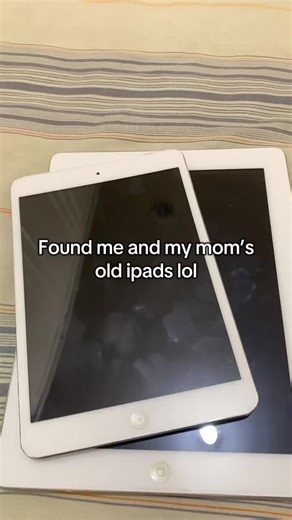 Exploring 2 old ipads that I found one day at home. They still work miraculously (and yes the glitchy ipad mini lasted me for years somehow lol. Younger me wasn’t that fazed with it) If you’re curious, I already have a new ipad haha #ipad #ipadmini #ipad3rdgeneration #apple #old #nostalgia #fyp