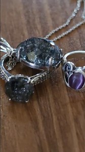 Quartz stone has black mineral veins inside.