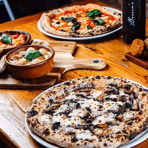 1.2K views · 6 comments |  This JUST IN: The BEST PIZZA JOINT In ADELAIDE Has Been Crowned  Hit the link  https://whereto.link/lqx | Where To Adelaide | Facebook
