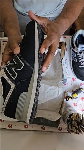 New balance 574 (Black) #newbalanceshoes #unboxing #sneakers #shortvideo #trending