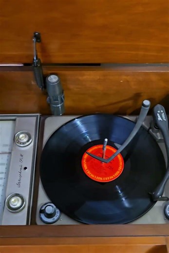 1960s ZENITH Stereophonic mid-century modern record player stereo console Dave Brubeck Take Five