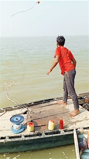 Traditional Pepe Bite Fishing Method – Village Style #viral #reels #shorts #short #fishing #fish