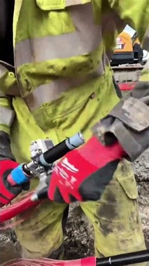 Quickly install and secure the insulation on steam pipe so that it stays in place and doesn’t shift