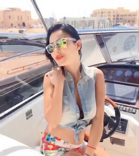 Mona Mamdouh on Instagram: "🌝"