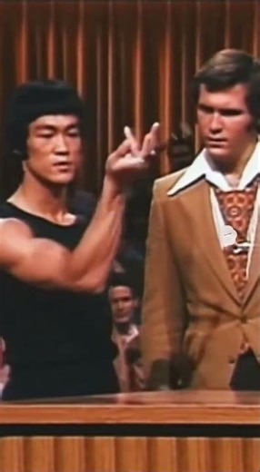 Bruce Lee’s Floating Pen Spin — Incredible Coordination Skills Demo!