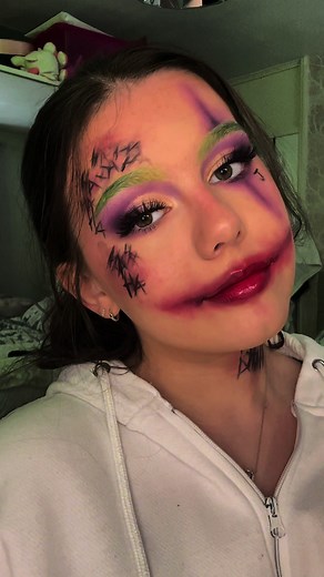 Female Joker Makeup Tutorial