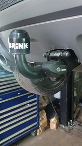 DEMONSTRATION OF REMOVING AND FIXING TO A BRINK DETACHABLE TOW BAR WITH 13 PIN ELECTRICS SUPPLIED AND FITTED DONCASTER TOW BARS 07434809327 | Doncaster Towbars