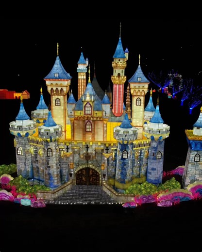 Once upon a time… at Nashville Zoo. 🏰✨ Brighten your New Year’s and experience the magic of the Zoo’s castle lantern, soaring over 50 feet tall, as it lights up the night alongside more than 1,000 brand-new lanterns at Zoolumination presented by Stella Artois. Plan your visit ➡️ www.nashvillezoo.org/zoolumination | Main Street Clarksville