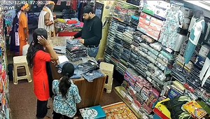 Viral video claims 'Naga Baba' hypnotises shopkeepers and takes items from shops; public urges everyone to stay alert from this scam. | Arunachal NEWS