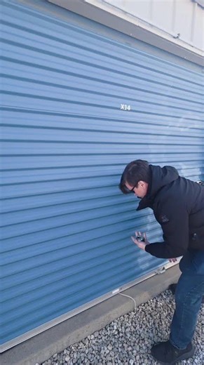 Storage unit auction fail