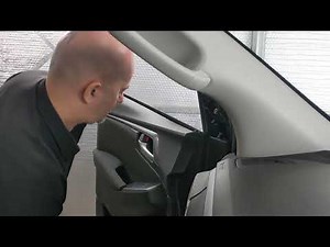 2020 Isuzu DMax Front Door Trim Removal