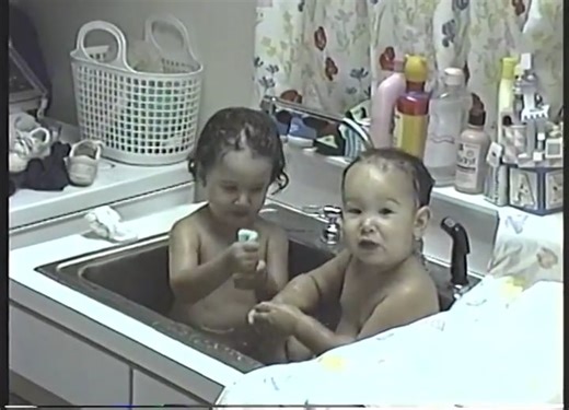 1992-08-08-C171-Jack-Madeline-Bath-N-Hi8-10