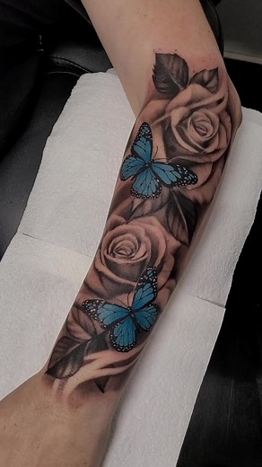 Lana Thomas on TikTok