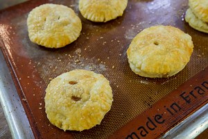 41K views · 368 reactions | APPLE HAND PIES Little puff pastry pies with Granny Smith apples and 5 spice instead of cinnamon - so damn good. #STCGOnline #ApplePie #NewEpisode | Sam the Cooking Guy | Facebook