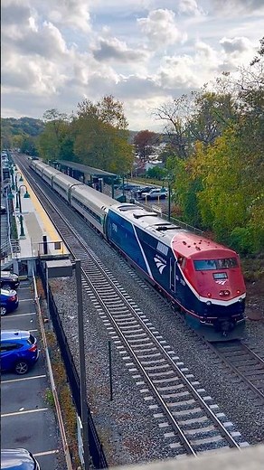 Amtrak K5LA Horn For New Hamburg Station! Ethan Allen Express #290, Is A Burlington, VT To NYC Train