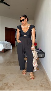 I will forever be styling my poolside/vacay outfits like this! Linen pants swim! Shop it all here: https://liketk.it/55pcZ | Better with Chardonnay