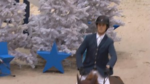 Cette semaine, les meilleurs chevaux et cavaliers du monde convergent vers leprestigieux CHI de Genève. Si les favoris laissent peu de place aux outsiders dans ce concours qui leur tient à cœur, le palmarès récent recèle quelques surprises et quelques victoires ayant sonné comme des révélations. Le 11 décembre 2016, Quabri de l’Île avait remporté le premier Grand Prix de niveau 5* de sa carrière avec Pedro Veniss, son inséparable cavalier brésilien. Revivez ce grand moment de sport. L’édition 20