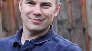 Longtime Apple programmer and Swift creator leaves Apple for Tesla