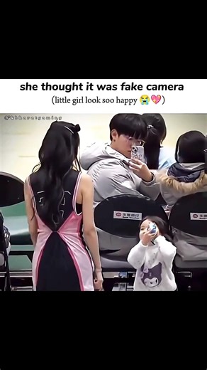 she thought it was fake camera 🤳🏻 #fypシ゚viral #veiws #13million #like #subscribe #share #new #trend