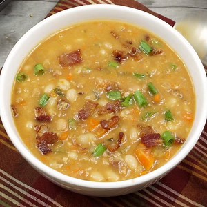 2.9M views · 60 reactions | SLOW COOKER BEAN AND BACON SOUP...This recipe is super hearty and flavorful. Great for those chilly days that are fast approaching. Full Recipe https://butteryourbiscuit.com/slow-cooker-bean-and-bacon-soup/ | Butter Your Biscuit | Facebook