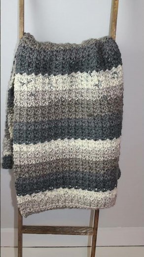 Make This Easy Spider Stitch Modern Baby Blanket Pattern Caron Chunky Cakes Single Crochet #crochet