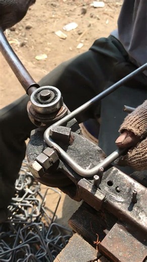 watch, how to bend iron to make stirrups...